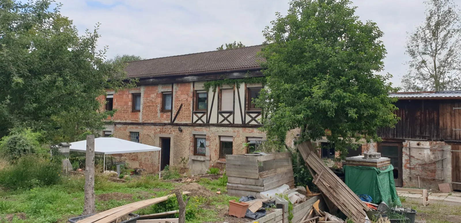 Am Anger 32, Plauen-Neundorf — Înainte